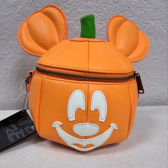 2024 Mikey’s Not So Scary Glow In Dark Pumpkin Bag - Picture 8 of 10
